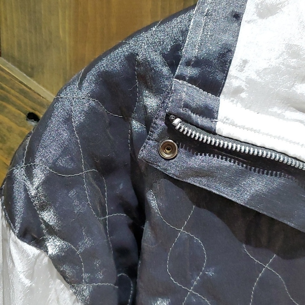 VINTAGE JANEVE SILVER WHITE JACKET TRACK ACTIVEWEAR SIZE MEDIUM SHOULDER PADS - Picture 2 of 13